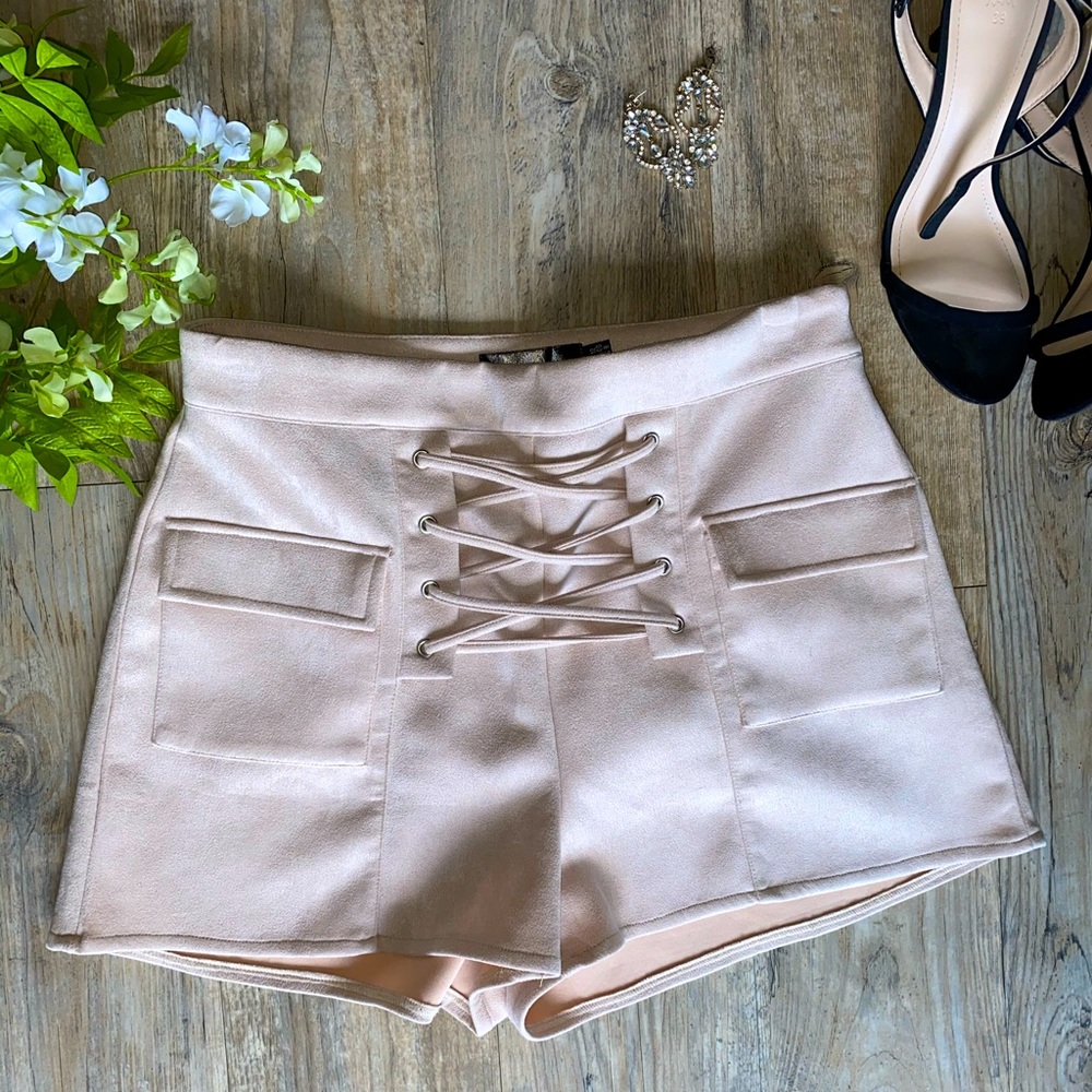 🌸 Missguided Blush Pink Shorts